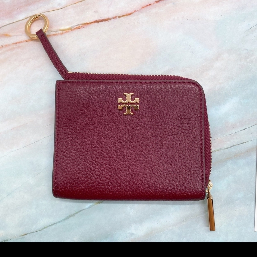 Tory burch gorgeous new square zipper coin case with gold Keychain โจ๏ธ - Picture 2 of 7